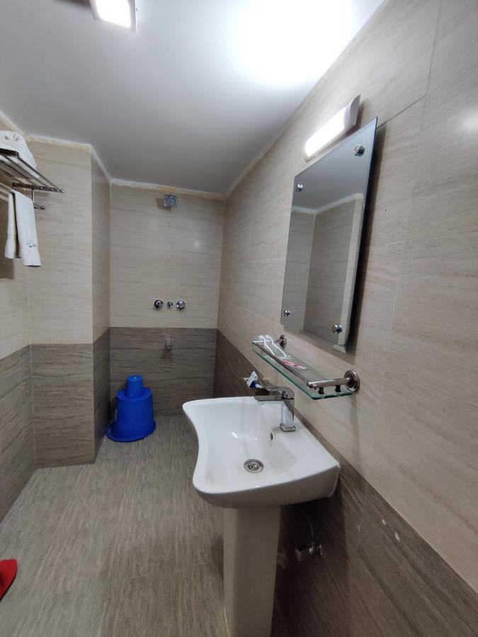Hotel Sea Moon Cox's Bazar Esterno foto