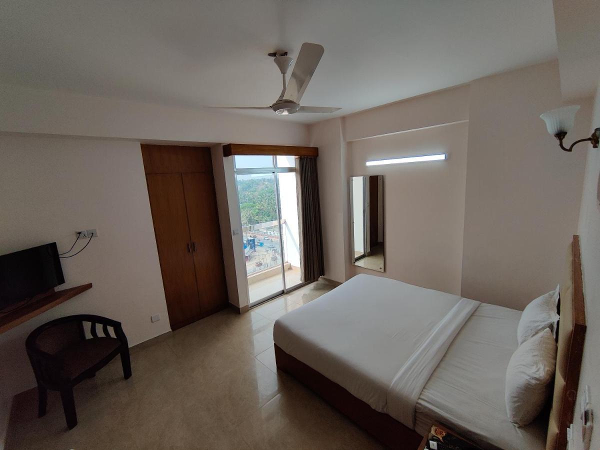 Hotel Sea Moon Cox's Bazar Esterno foto