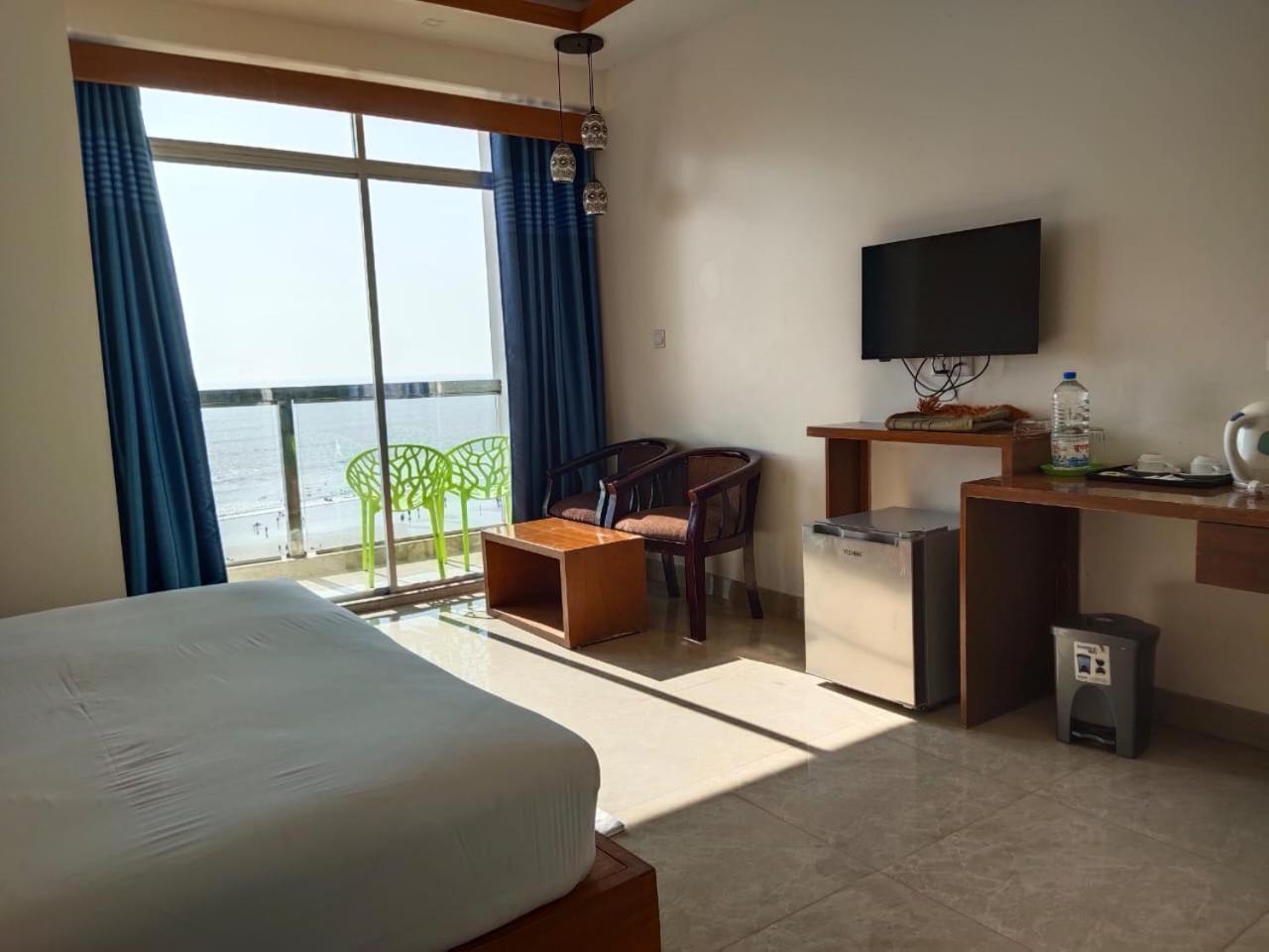 Hotel Sea Moon Cox's Bazar Esterno foto