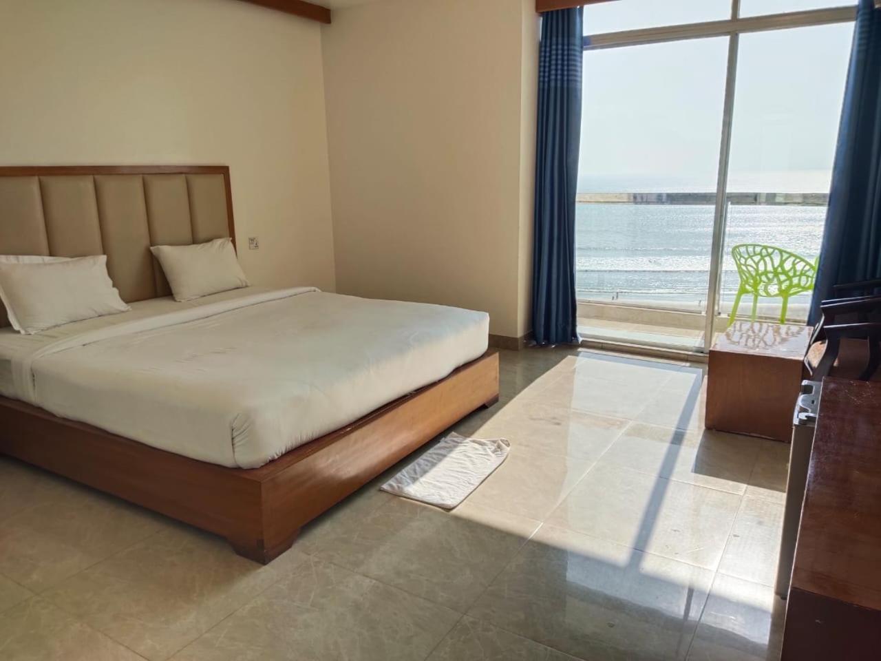 Hotel Sea Moon Cox's Bazar Esterno foto